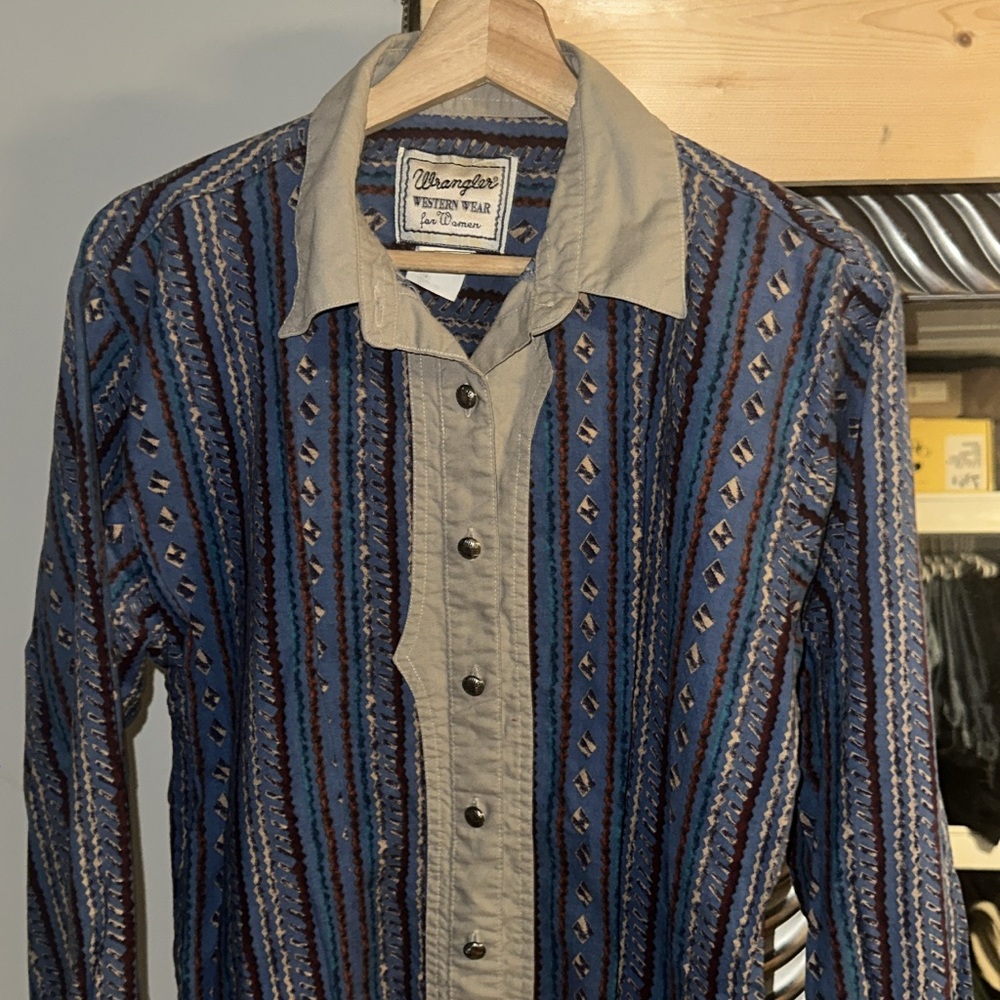 Wrangler Western Shirt with Blue and Beige Pattern
